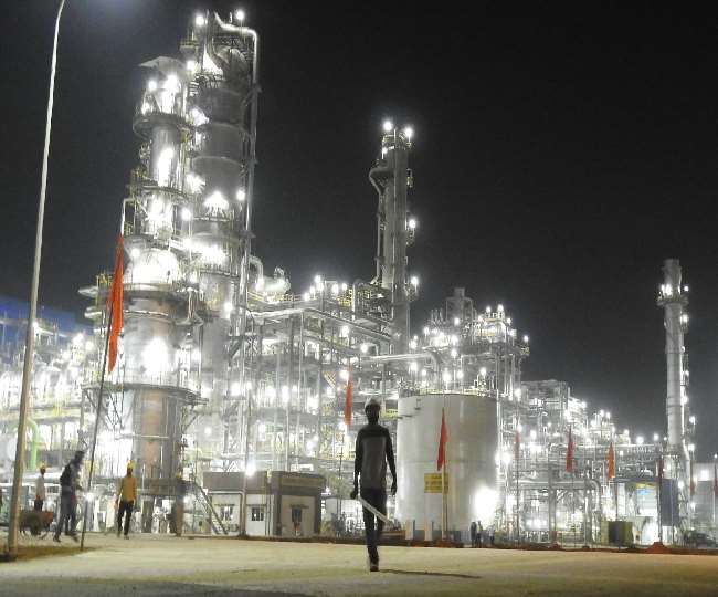 Gorakhpur Fertilizer Factory खुद की बिजली से बनी यूरिया, प्रदूषण भी