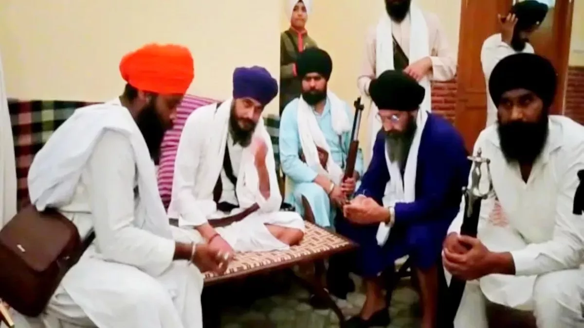 पंजाब में बजती खतरे की घंटी, खालिस्तानी कट्टरपंथ, मतांतरण व नशे की समस्या  को लेकर चेतने का समय - Alarm bells ringing in Punjab time to wake up about  the problem of