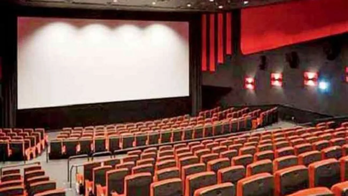 अब गांवों में ही देख सकेंगे नई मूवीज, अगले साल मार्च तक 500 सिनेमा हॉल