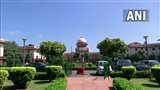 सुप्रीम कोर्ट ने ताज महल को लेकर लगाई गई याचिक पर सुनवाई करने से किया इंकार