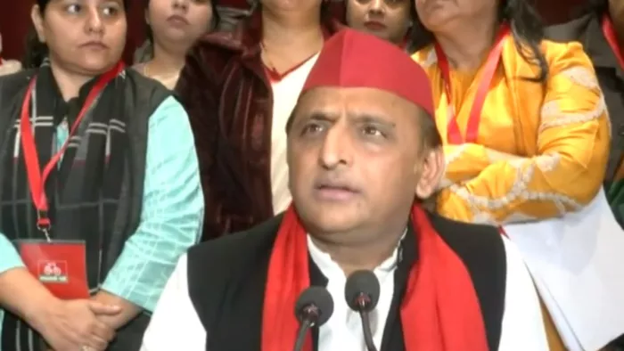 समाजवादी पार्टी प्रमुख अखिलेश यादव (फाइल फोटो)