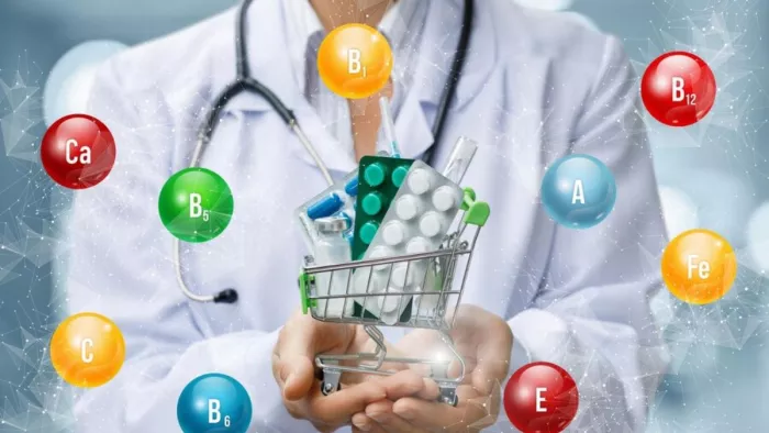 हमारे शरीर को सेहतमंद रखने में Vitamins की भूमिका अहम। (Image Credit- Freepik)