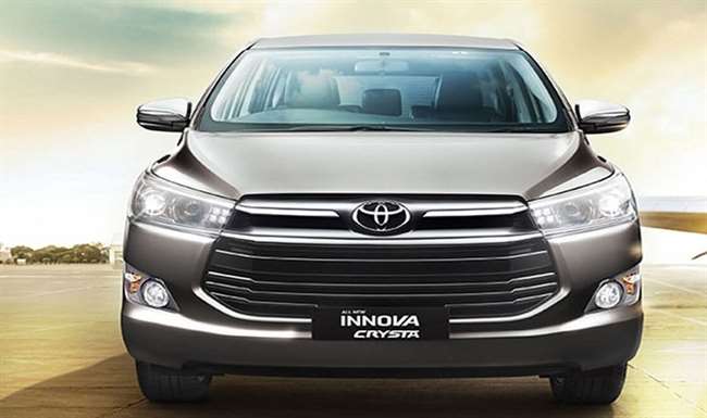 बड़ी फैमिली के लिए बेस्ट Toyota Innova Crysta BS6 हुई लॉन्च, ये होगी खासियतें