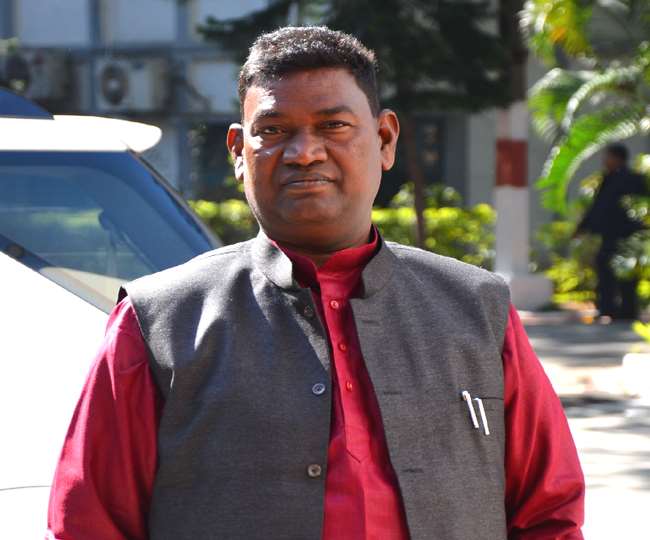 jharkhand government will mou with only from those companies paying minimum monthly wages of 25 thousand rupees