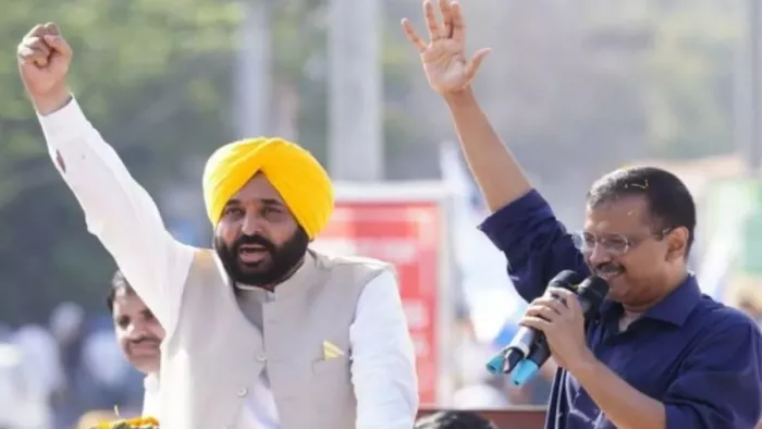 दिल्ली के मुख्यमंत्री अरविंद केजरीवाल व पंजाब के मुख्यमंत्री भगवंत मान। (फाइल फोटो)