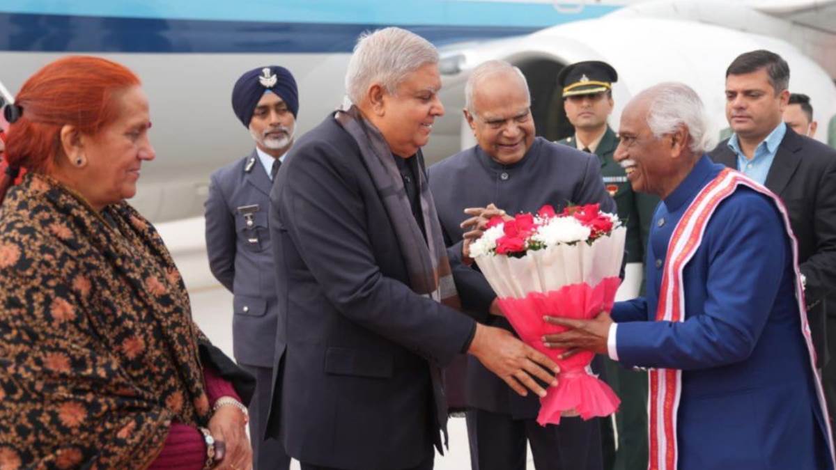 https://www.jagranimages.com/images/newimg/06012024/06_01_2024-dhankhar_news_23622293_111551290.jpg
