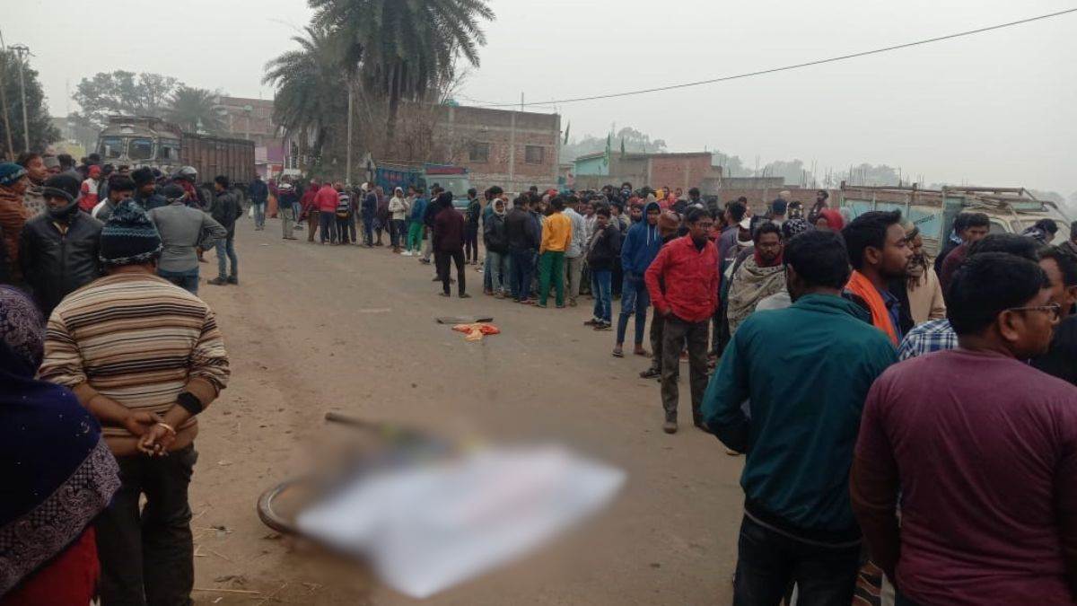 student going to school in hazaribagh was crushed by truck died on spot villagers created ruckus