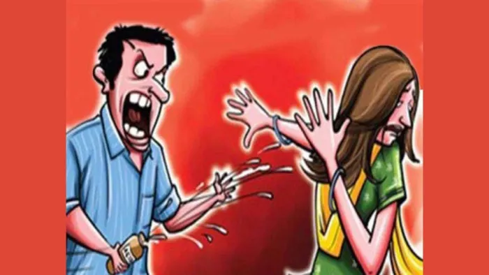केरल से देहरादून आकर युवक ने महिला मित्र पर फेंका तेजाब, इस बात से था नाराज