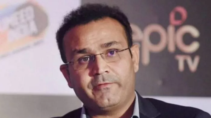 वीरेंद्र सहवाग ने इंग्लैंड के कुक की उड़ाई खिल्ली। फाइल फोटो