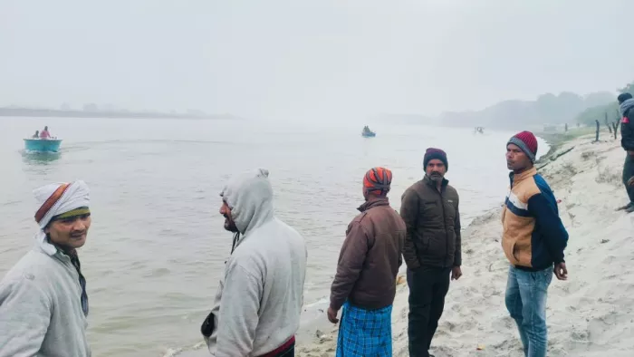 कौशांबी में गंगा नदी में डूबे चार लोग।