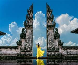 यह पहाड़ी गुजरात राज्य के ऐतिहासिक शहर पालीताना के समीप है।