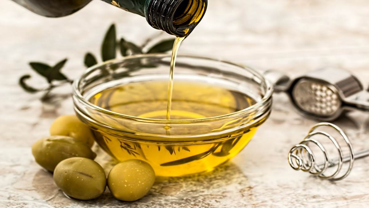 Best Cooking Oils: खाना पकाने के लिए ये हैं भारत के सबसे बेहतरीन तेल, हेल्थ और स्वाद से नहीं होगा कोई समझौता