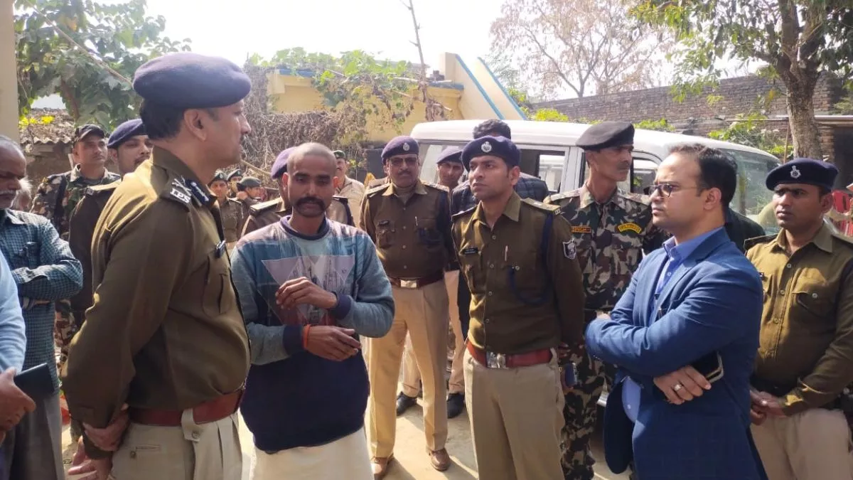 गृह विभाग ने निर्देश जारी कर सारण में आठ फरवरी तक इंटरनेट मीडिया के इस्तेमाल पर रोक लगाई है।