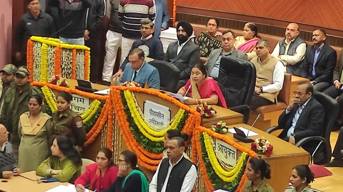 दिल्ली को आज भी नहीं मिला नया मेयर, हंगामे के बाद सदन की तीसरी बैठक भी स्थगित; सुप्रीम कोर्ट जाएगी AAP