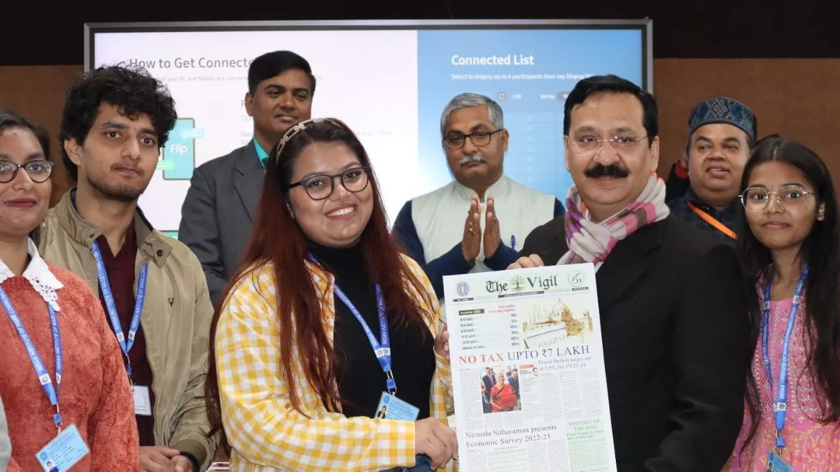 IIMC के महानिदेशक प्रो. संजय द्विवेदी ने जम्मू कैंपस का किया दौरा