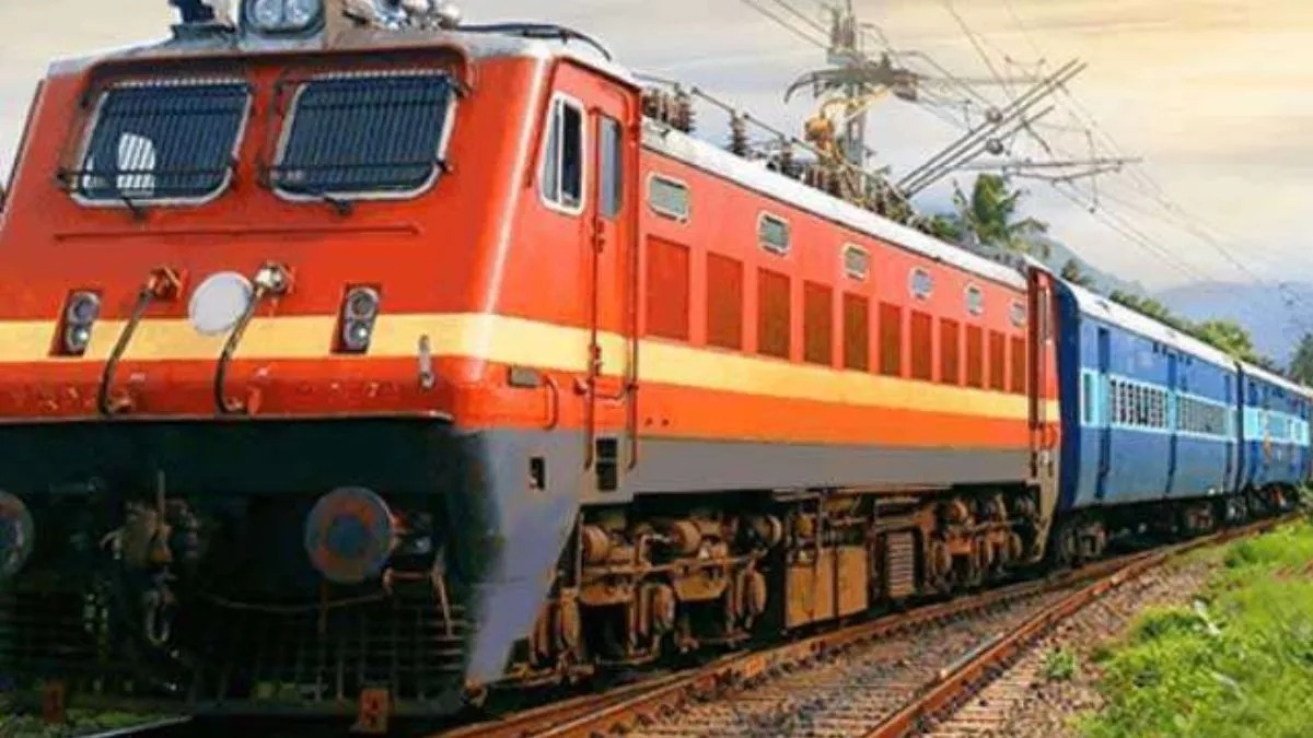 Firozpur News: एक महीने में बिना टिकट के यात्रा करने वालों पर फिरोजपुर रेल मंडल ने लगाया 2.16 करोड़ का जुर्माना