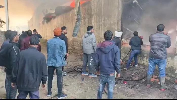 Karnal News: टेक्सटाइल फैक्ट्री में भीषण आग। जागरण