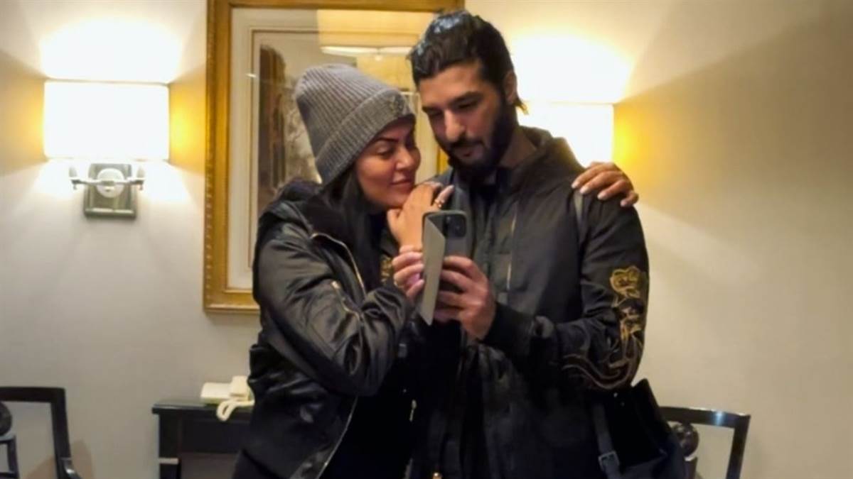 https://www.jagranimages.com/images/newimg/06022024/06_02_2024-sushmita_sen_23646830.jpg