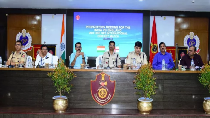 IND vs ENG 2nd ODI: बाराबती स्टेडियम में भगदड़ के बाद अलर्ट मोड पर पुलिस, सुरक्षा के लिए किए ये खास इंतजाम - ind vs eng cuttack barabati stadium 2nd odi match Police Commissioner reviews security arrangements