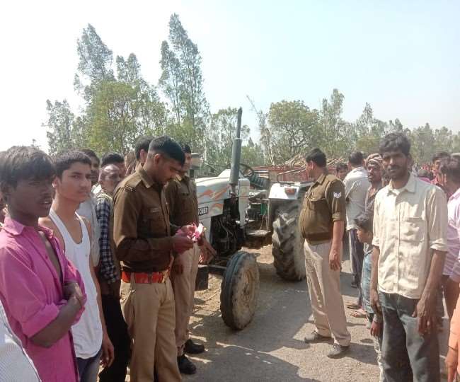 सीतापुर में ट्रैक्‍टर ट्रॉली अनियंत्रित होकर तीन बहनों को कुचल दिया, एक की मौत, दो घायल।