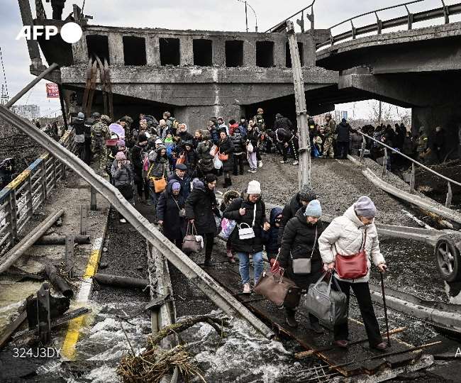 https://www.jagranimages.com/images/newimg/06032022/06_03_2022-humanitarian_corridor_22521196.jpg