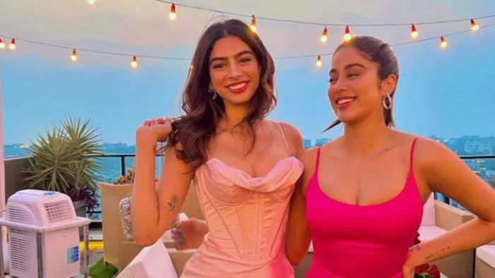 Kushi Kapoor Shares Throwback Pictures To Wish Sister Janhvi Kapoor, Instagram