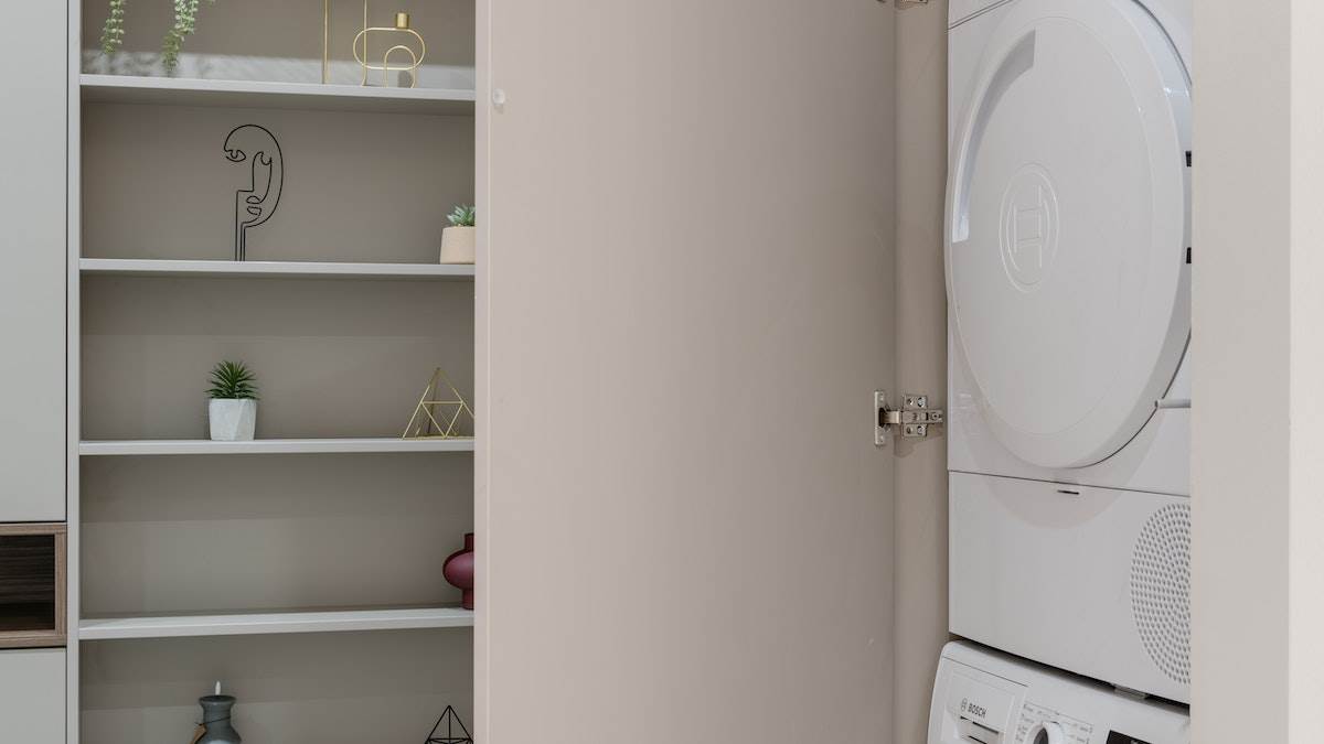https://www.jagranimages.com/images/newimg/06032023/06_03_2023-lg_washing_machine_23348795.jpg