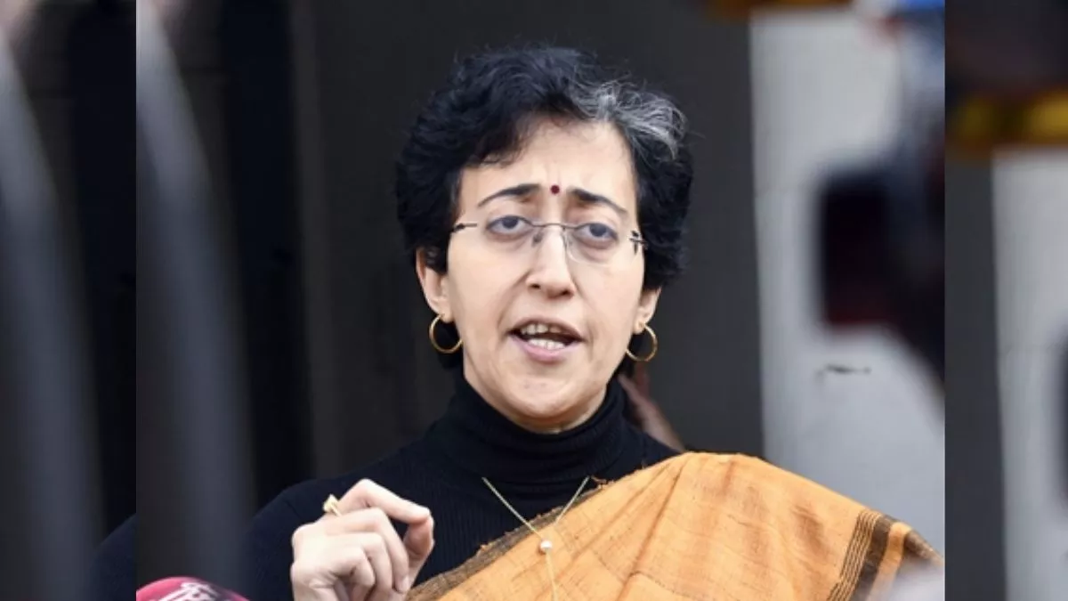 महिलाओं के बैंक खाते में हर महीने कब से आने लगेंगे 1000 रुपये, दिल्ली की मंत्री आतिशी ने बताया समय