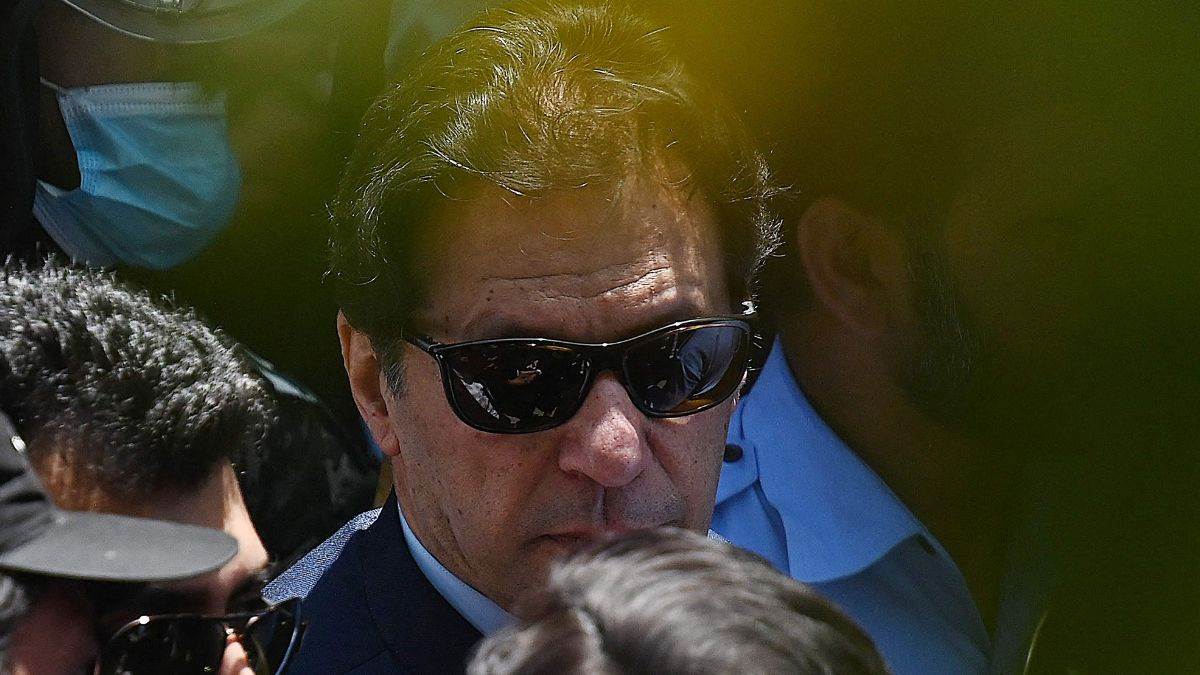 resolution submitted in pak senate demanding release of imran khan qureshi and other leaders