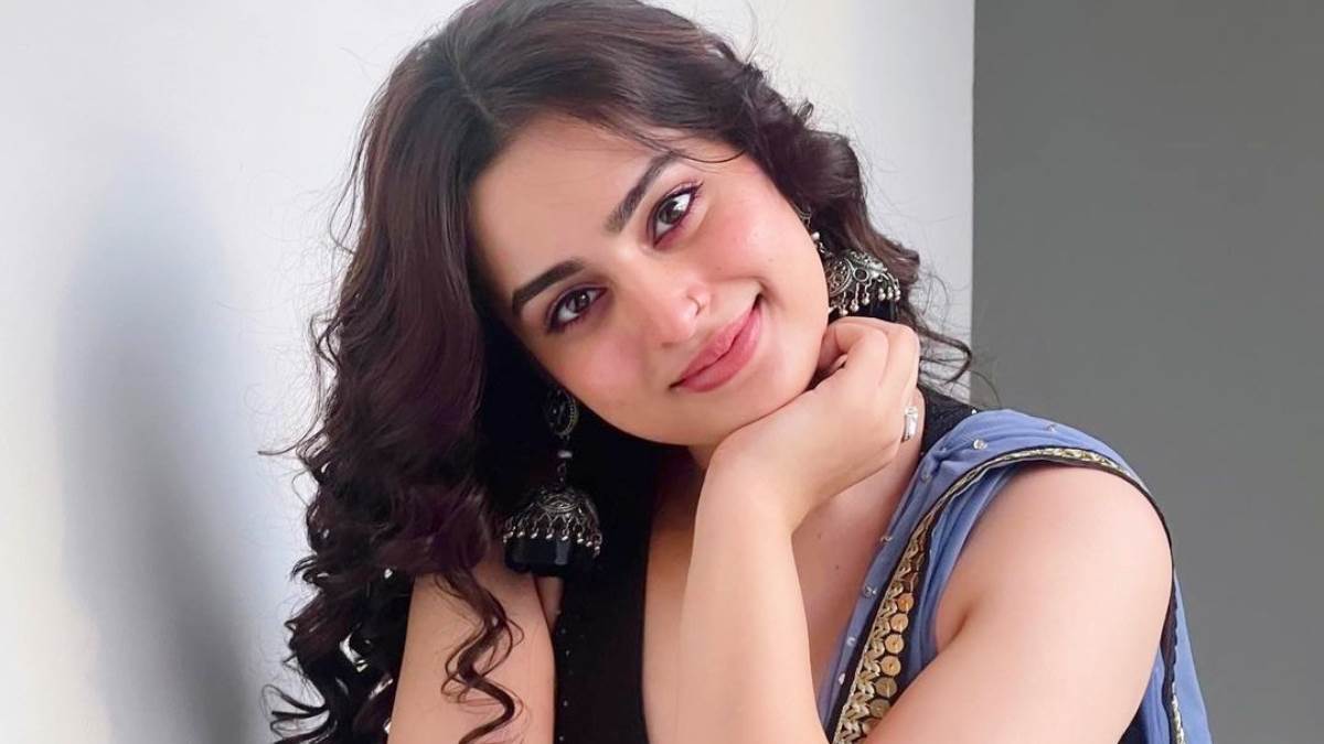 https://www.jagranimages.com/images/newimg/06032024/06_03_2024-khan_ayesha__23668705.jpg
