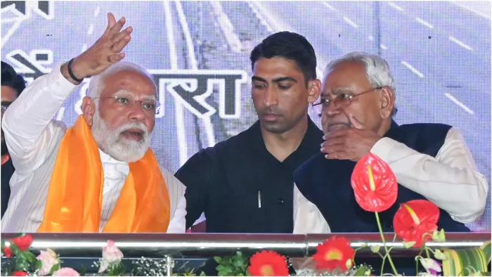 मोदी-नीतीश की राह में 'स्पीड ब्रेकर' कौन? दिल्ली से पटना तक परिक्रमा चालू, चाचा-भतीजा ने भी बढ़ाई NDA की टेंशन