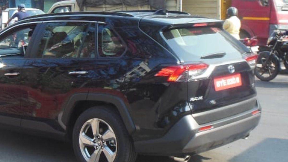 https://www.jagranimages.com/images/newimg/06032024/06_03_2024-toyota_rav4_23668477.jpg