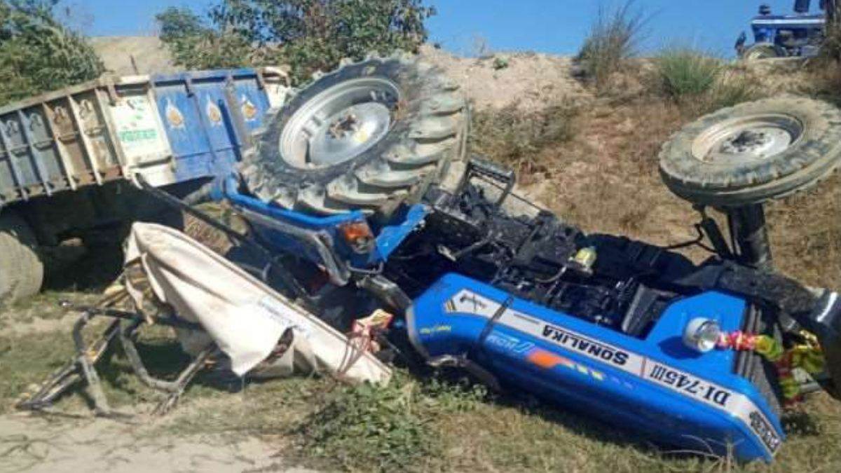 chhattisgarh 3 killed 12 injured in narayanpur road accident