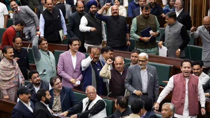 जम्मू-कश्मीर विधानसभा में आप विधायक की टिप्पणी पर हंगामा (विधानसभा में हंगामे के आसार)