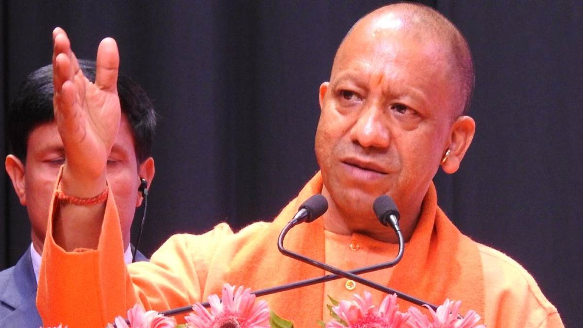 cm yogi launches cm yuva udyami vikas abhiyan distributes loans to 2500 beneficiaries