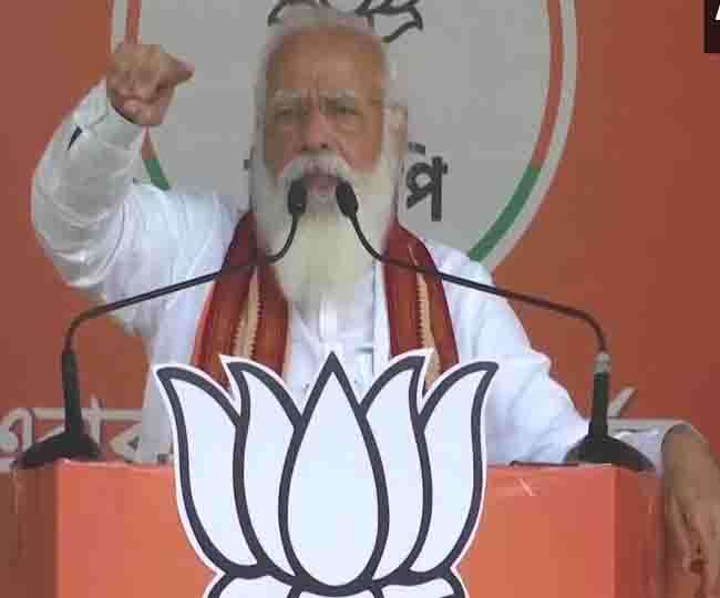 पश्चिम बंगाल के हावड़ा में चुनावी रैली को संबोधित करते हुए पीएम मोदी