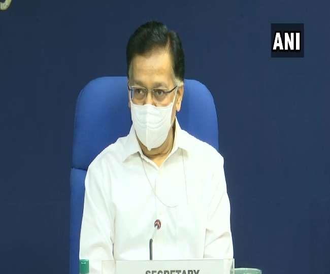 देश में कोरोना के बढ़ते मामलों और टीकाकरण की स्थिति को लेकर केंद्रीय स्वास्थ्य सचिव राजेश भूषण
