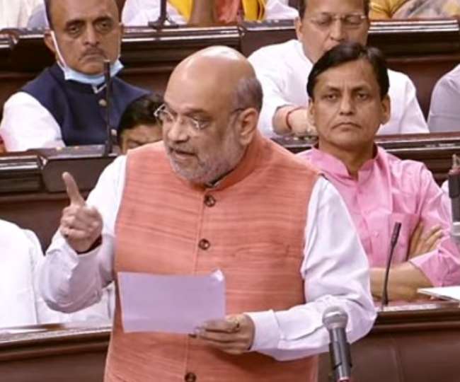 राज्यसभा में सरकार का पक्ष रखते हुए केंद्रीय गृह मंत्री अमित शाह (Photo ANI)