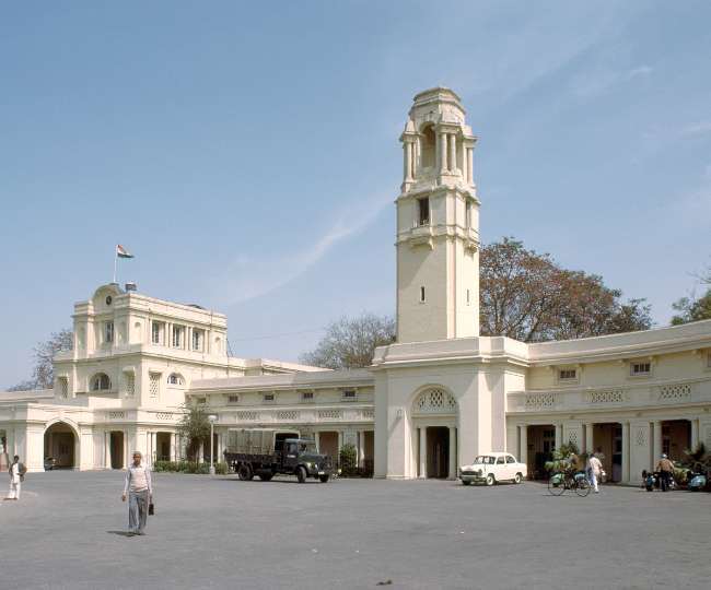 पूर्वी निगम का कहना है कि गाजीपुर लैंडफिल को साफ करने में कम से कम 10 साल का समय लगेगा
