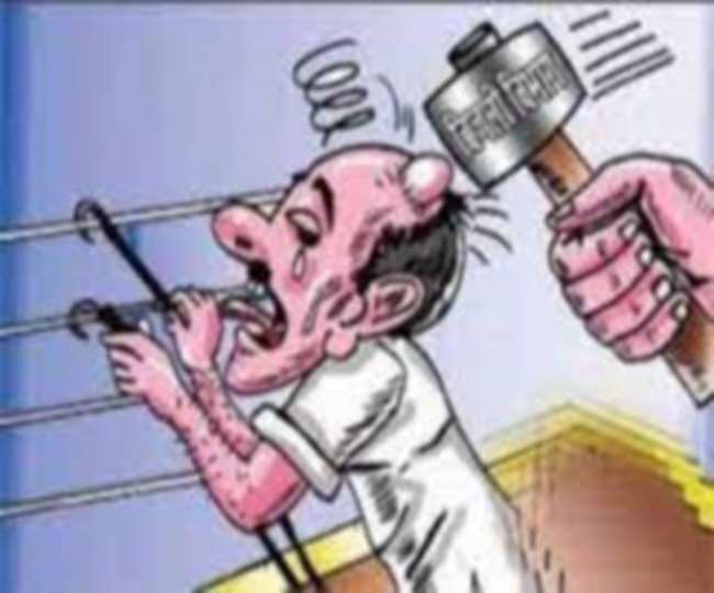 enforcement team raids in dalmandi area of varanasi fir on four against electricity theft