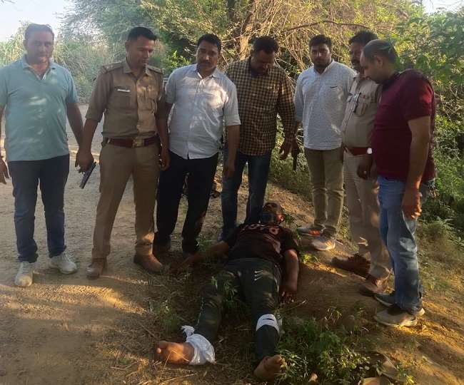 गाजियाबाद में पुलिस से मुठभेड़ में बदमाश के दोनों पैरों लगी गोली।