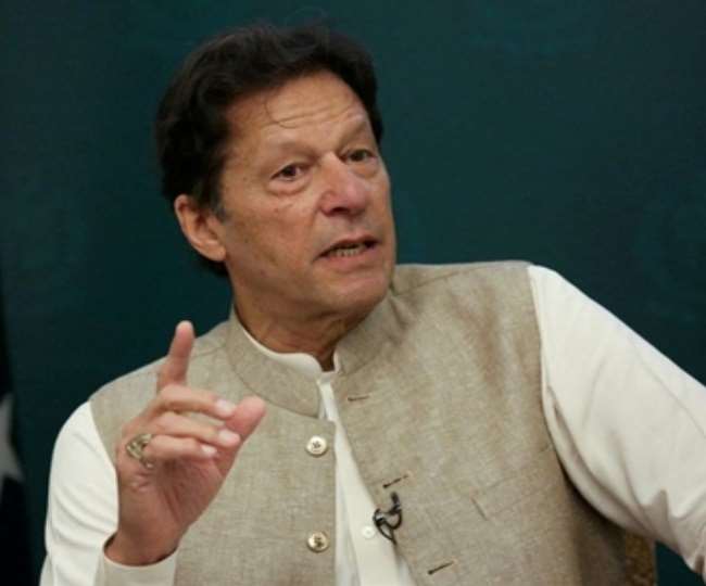 पाकिस्‍तान की सुप्रीम कोर्ट में सुनवाई एकबार फ‍िर टल गई है। (File Photo Reuters)