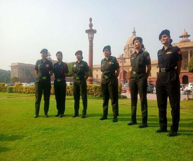 सेना में महिला शार्ट सर्विस कमीशन (एसएससी) अधिकारियों के लिए रिक्तियां बढ़ाने की तत्काल आवश्यकता