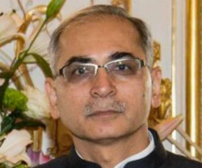 Vinay Mohan Kwatra : विनय मोहन क्वात्रा का पालन-पोषणा दिल्ली में और उत्त शिक्षा पंत विवि से हुई है।
