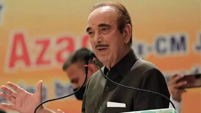 पीएम मोदी की तारीफ करते दिखे गुलाम नबी आजाद