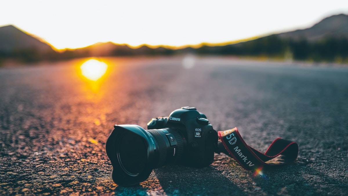 Best DSLR Camera: प्रोफेशनल फोटोग्राफर्स की पहली पसंद हैं ये कैमरा, मिलते हैं चौंकाने वाले फीचर्स