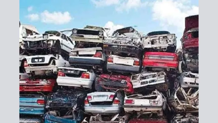 Vehicle Scrapping: उम्र पूरी कर चुके वाहनों का करना होगा 'काम तमाम'