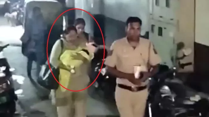 गोद लेने के नाम पर नवजात बच्चों की होती थी डील (Image: ANI)