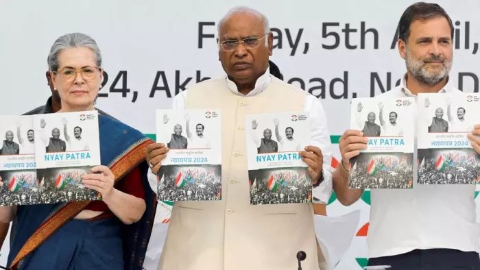 घोषणापत्र को अपने चुनाव अभियान का आधार स्तंभ बनाने में जुटी Congress (Image: ANI)
