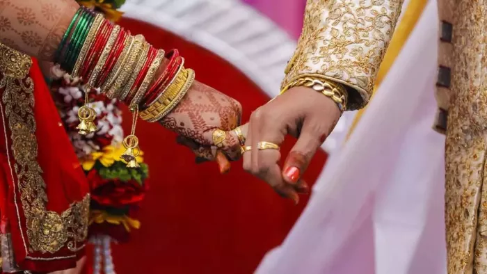 दहेज के लिए ससुरालवालों ने विवाहिता को घर से निकाला। (सांकेतिक फोटो)